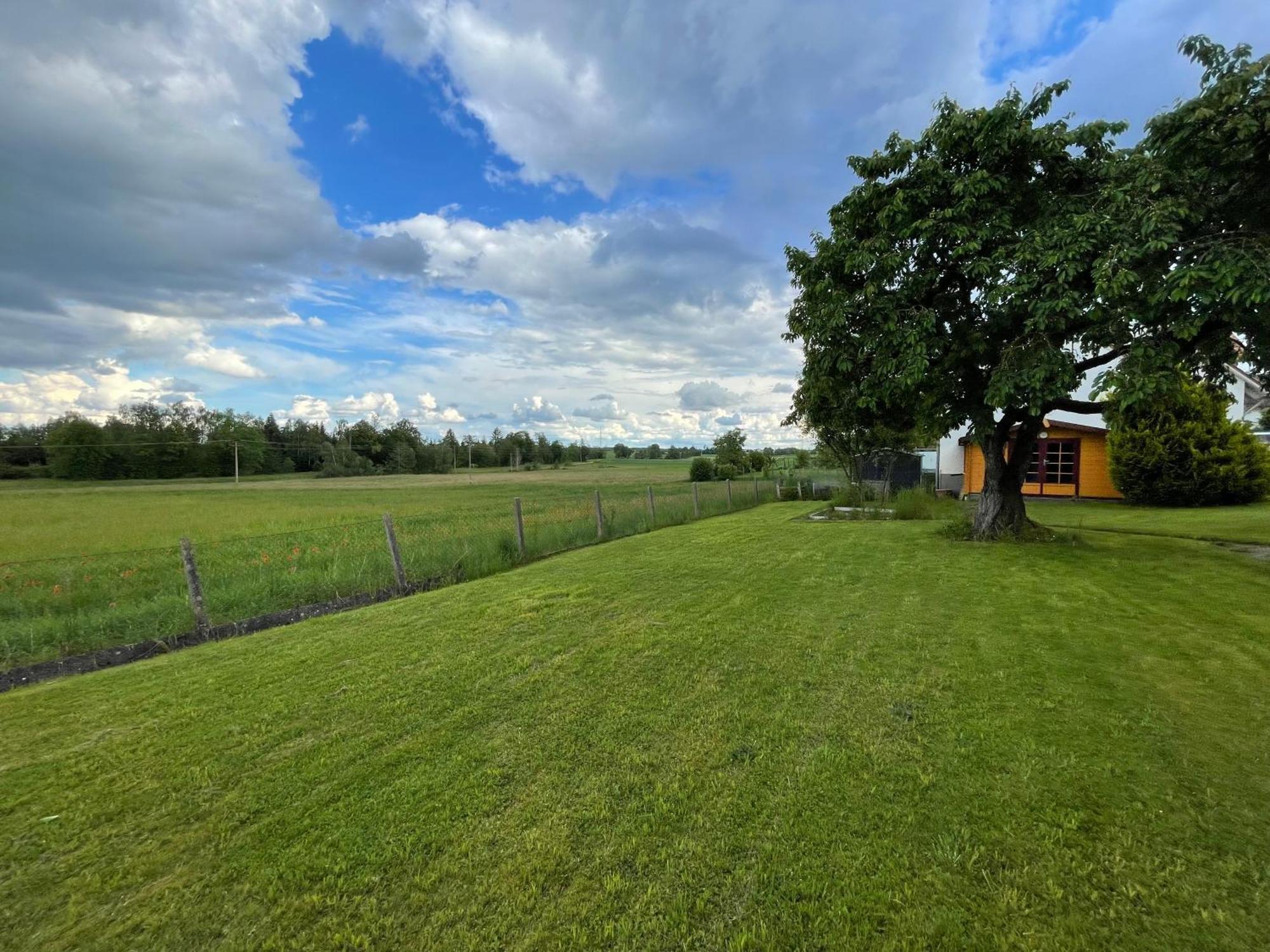 W&P Living Wohnung Mit Ausblick - Parkplatz Biberbach (Bavaria) Exterior foto